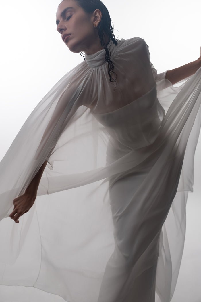 Crepe corset gown with a voluminous silk chiffon cape – Rasario