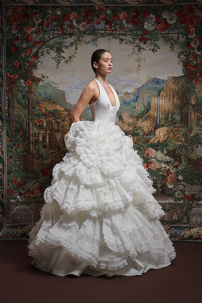 Maxi dress with a voluminous skirt embellished with sequin and lace flowers