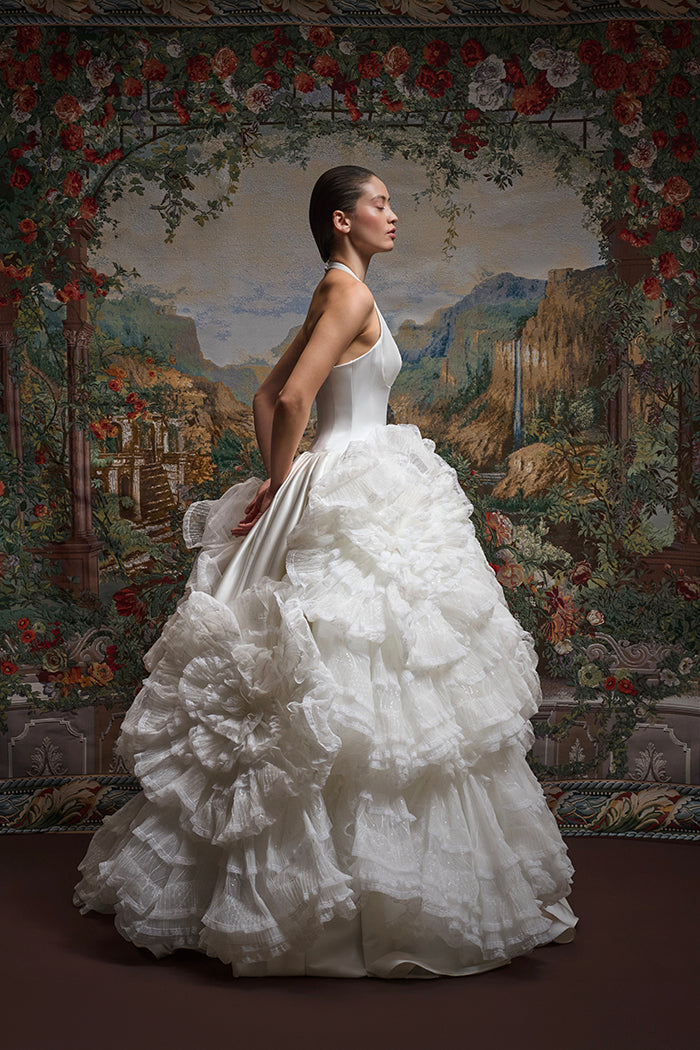 Maxi dress with a voluminous skirt embellished with sequin and lace flowers