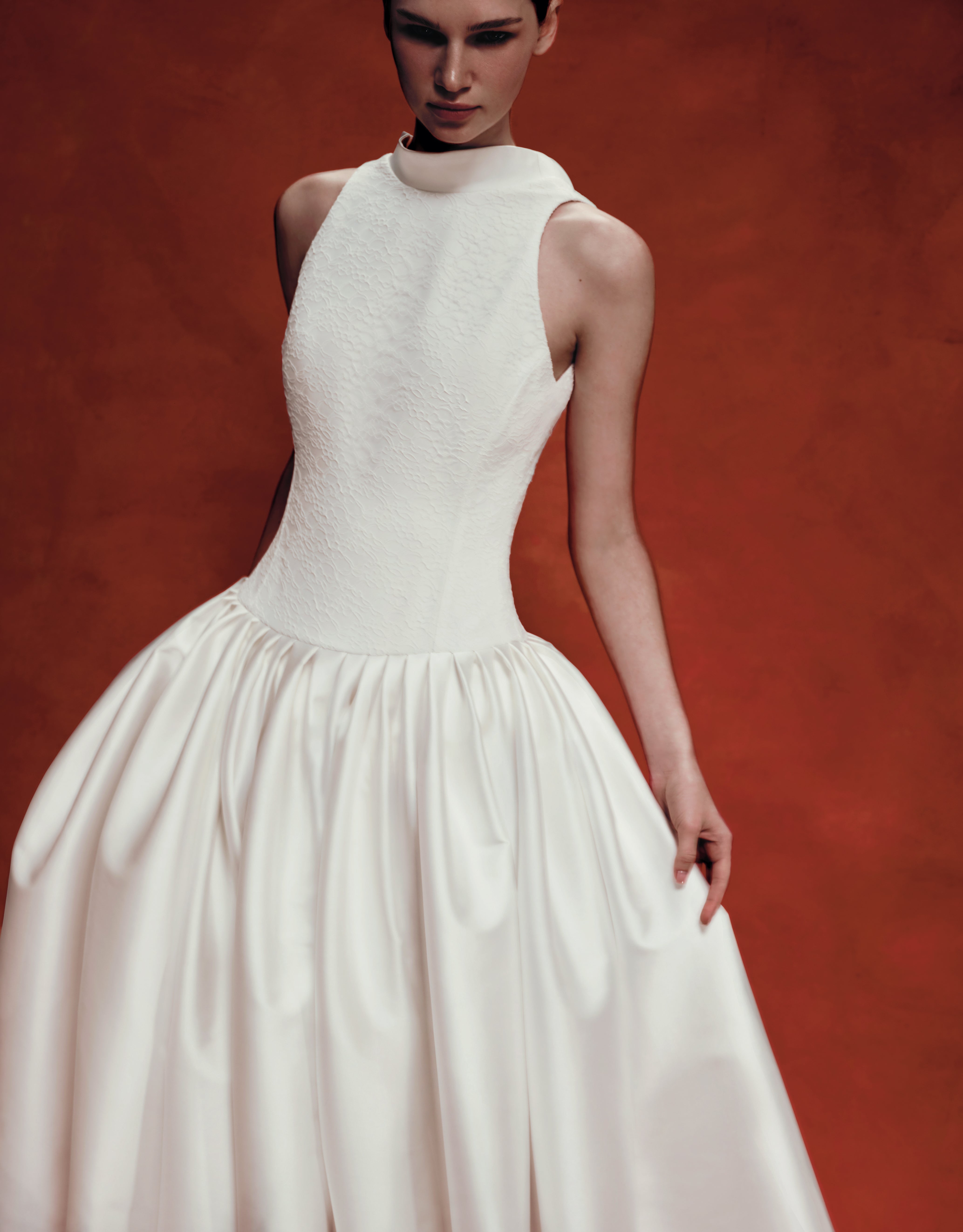 Lace and satin maxi dress with a voluminous skirt