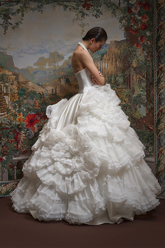 Maxi dress with a voluminous skirt embellished with sequin and lace flowers – Rasario