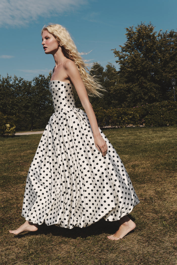 Satin midi dress with a voluminous skirt