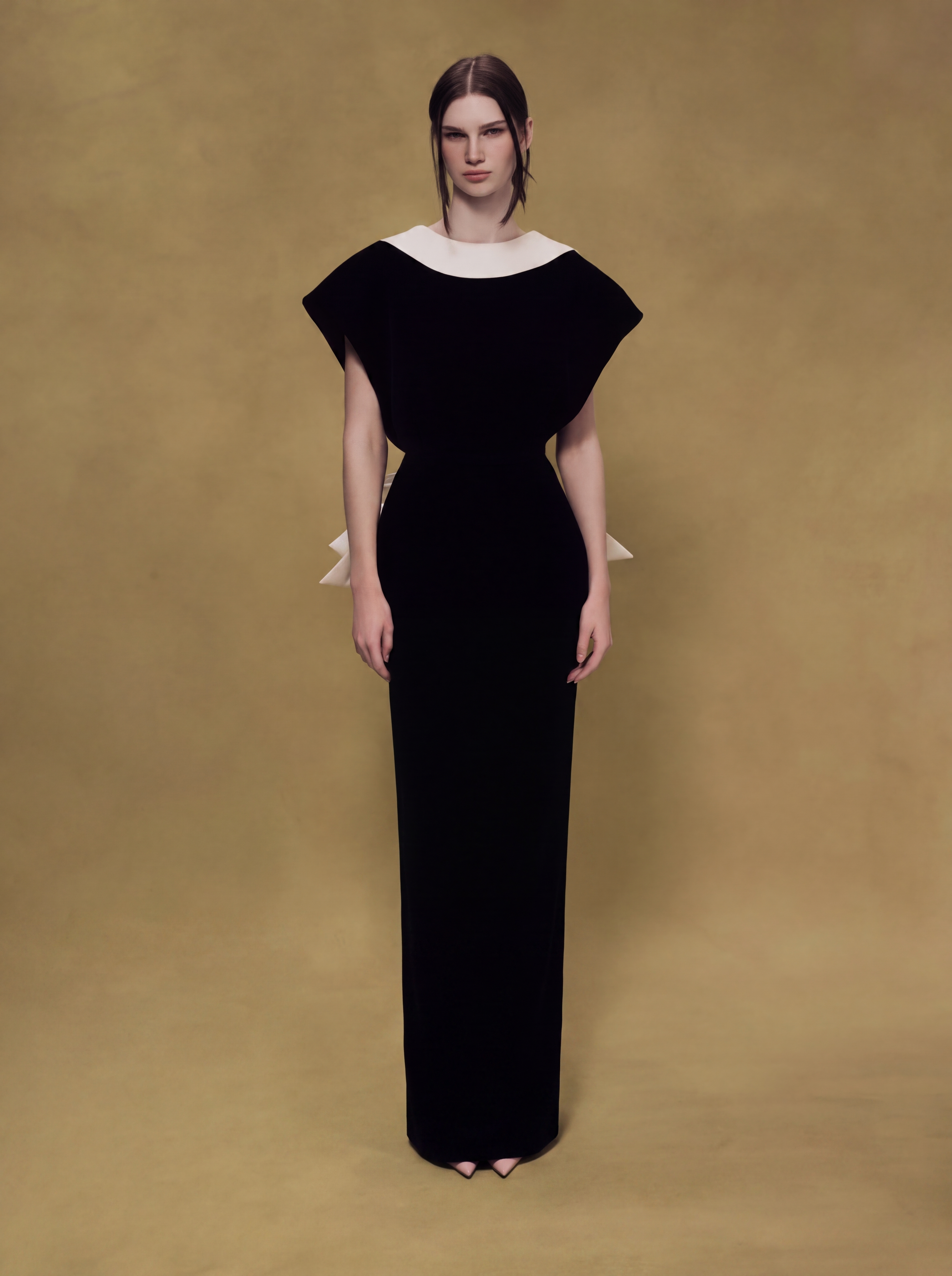 Velvet dress with a deep cutout on the back
