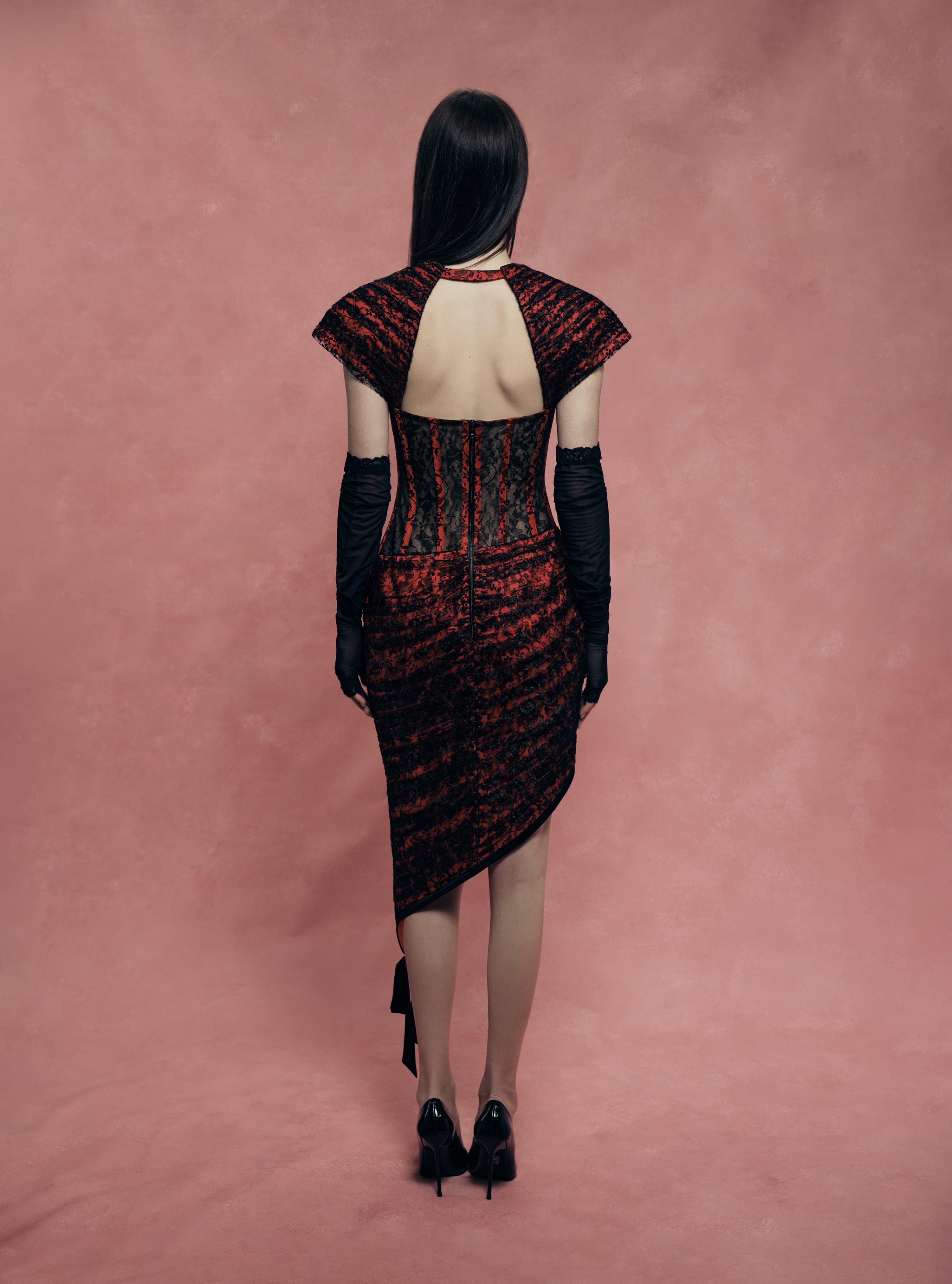 Lace midi dress with a shaped neckline