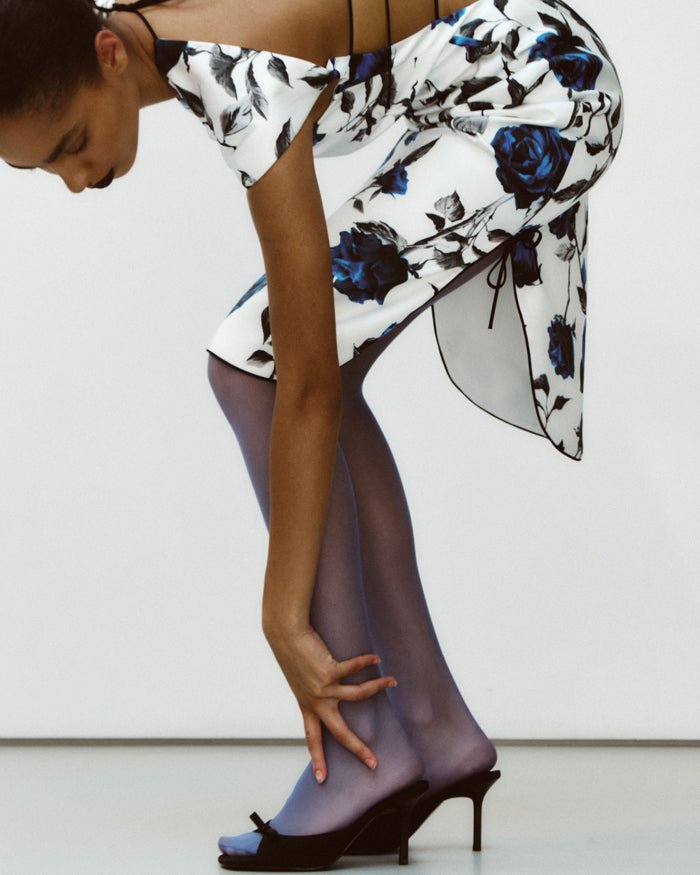 Printed satin long midi dress with an opened back – Rasario