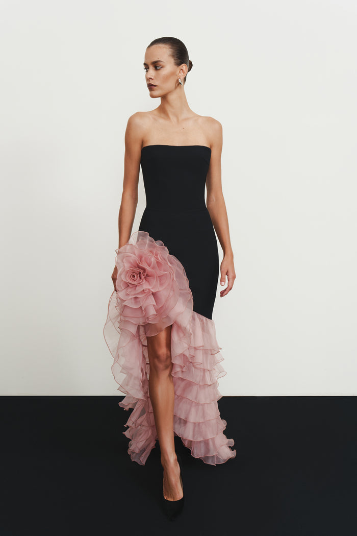 Crepe and chiffon maxi dress with a voluminous flower – Rasario