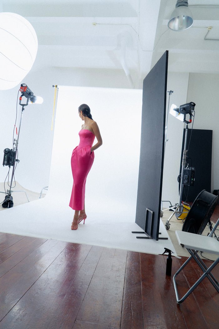 Satin long midi dress with voluminous skirt – Rasario