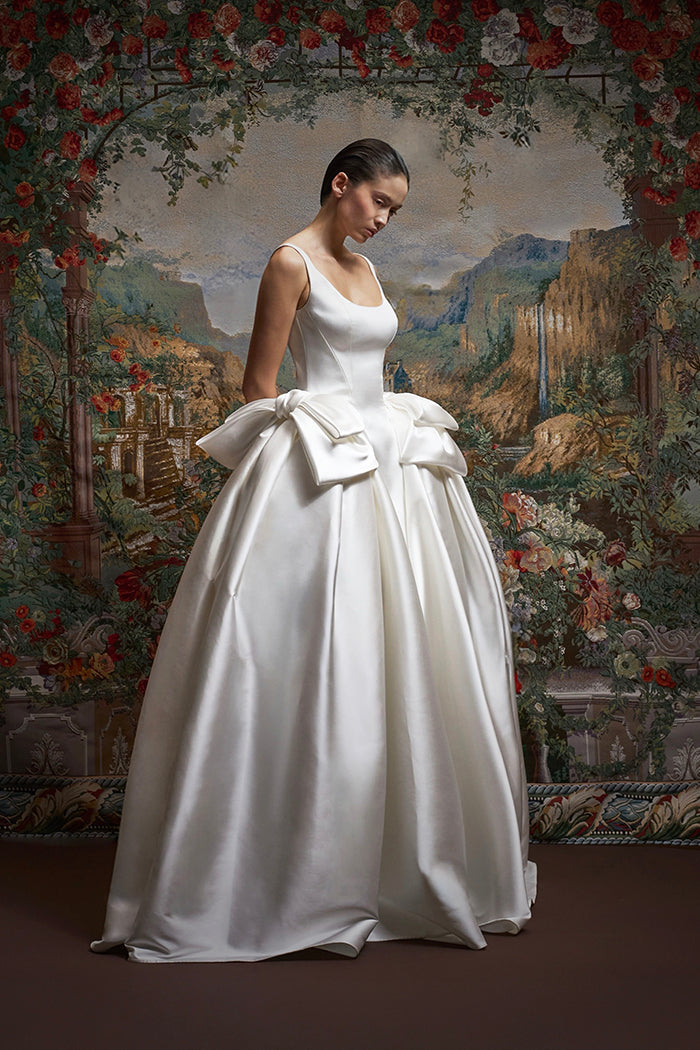 Satin maxi dress with a voluminous skirt and organza bows – Color: White – RASARIO Online Boutique 36 (FR) / White