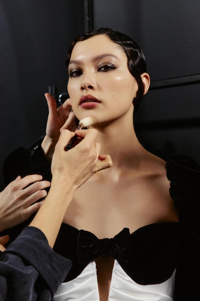 Draped velvet and satin mini dress with voluminous sleeves 42 (FR) / Black/White Draped velvet and satin mini dress with voluminous sleeves 42 (FR) / Black/White