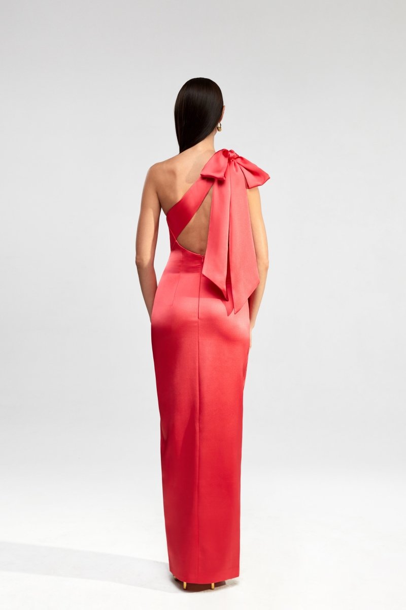 Assymetric satin maxi dress with bow and an open back – Rasario