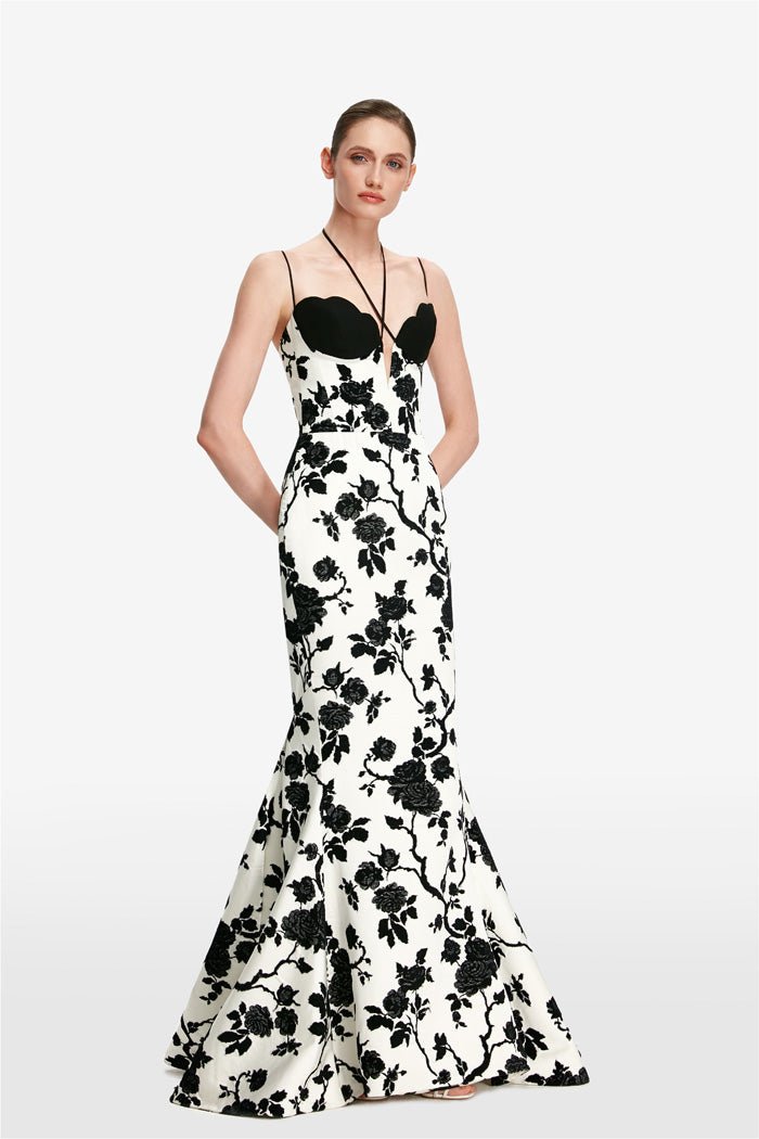Floral jacquard and crepe maxi dress with voluminous skirt and train – Rasario