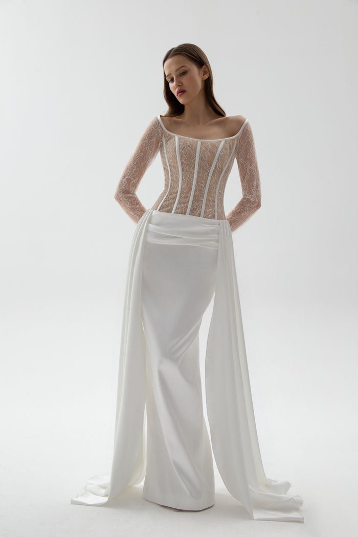 Lace and Satin Corset Gown Dress with A Train 46 (FR) / Black Lace and Satin Corset Gown Dress with A Train 46 (FR) / Black